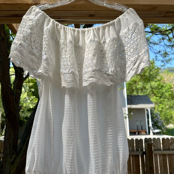 Free People NWT Ibiza Off Shoulder Crochet Lace White Top size Large Date Night - Picture 3 of 16